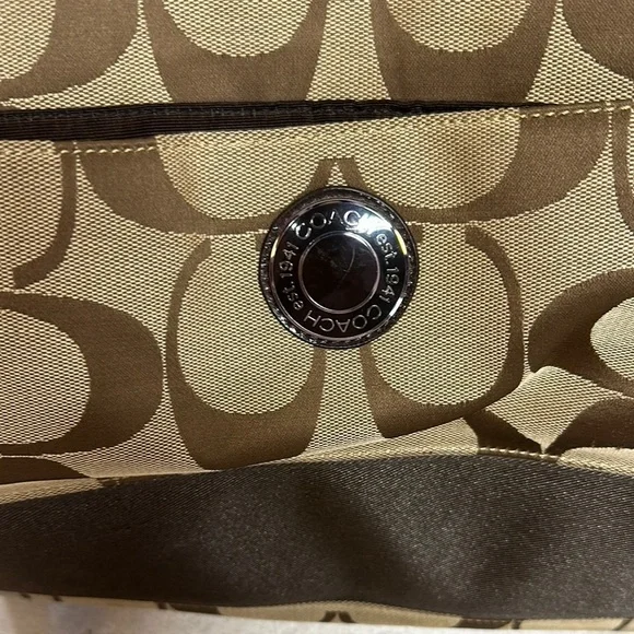 Coach Brown Tote Bag with Signature Design - Picture 2 of 16